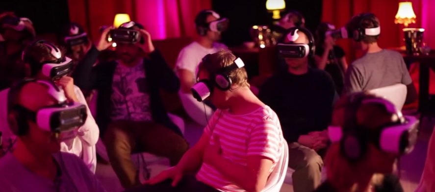 Virtual reality kijken met VR-bril als in de bioscoop